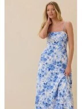 Altar'd State Rivelny Maxi Dress Size Small NWT